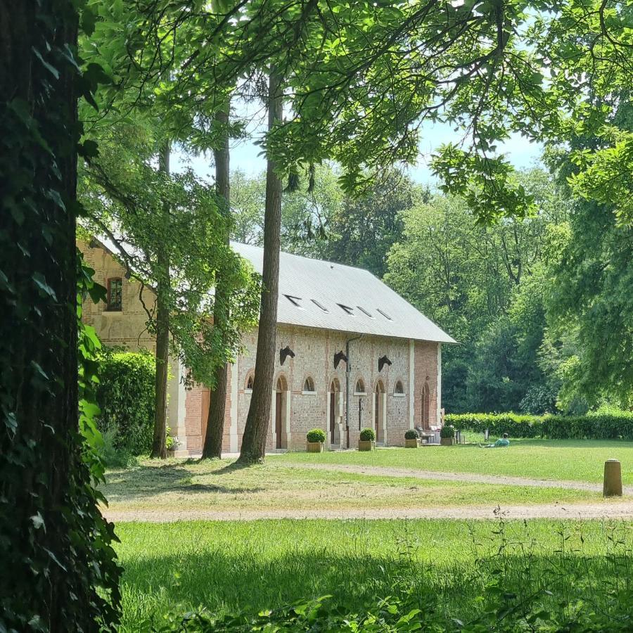 Les Ecuries Du Chateau De Brumare Brestot Экстерьер фото